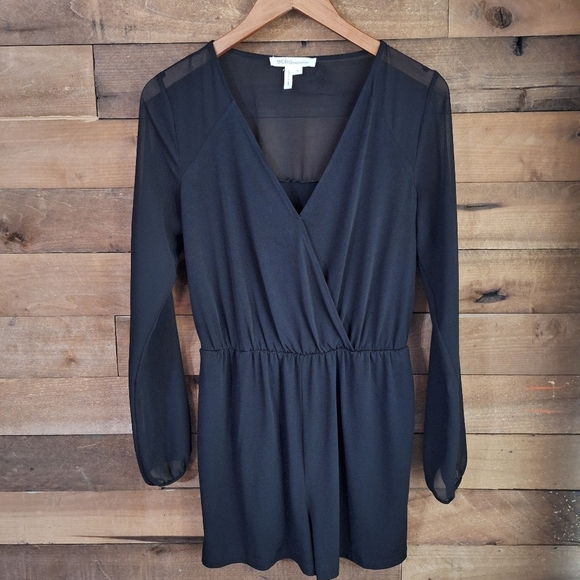 BcbgGeneration Black Sheer Sleeve Romper Size Small - Picture 1 of 5